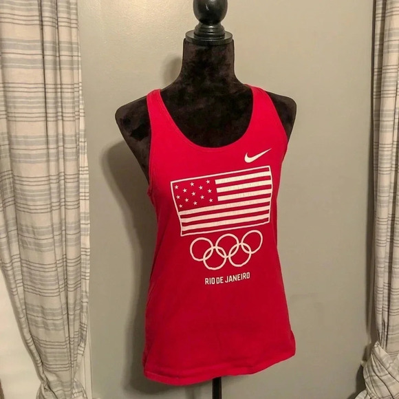Nike Tops - Women’s Nike Rio De Janeiero tank